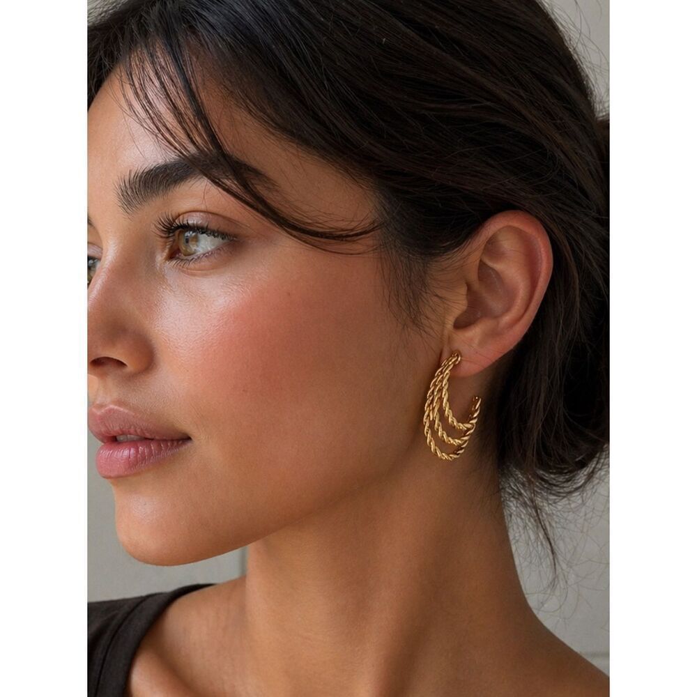 Gold plated Twisted Hoop Earrings - Women Jewelry R 581